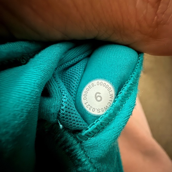 lululemon Align™ Tank Top Kelly Green Light Support, A/B Cup Size 6 - Picture 8 of 10